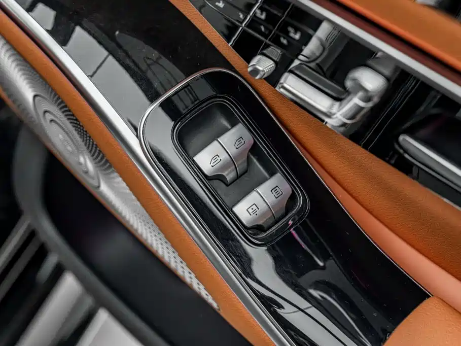 Mercedes-Benz S-Class — миниатюра 25