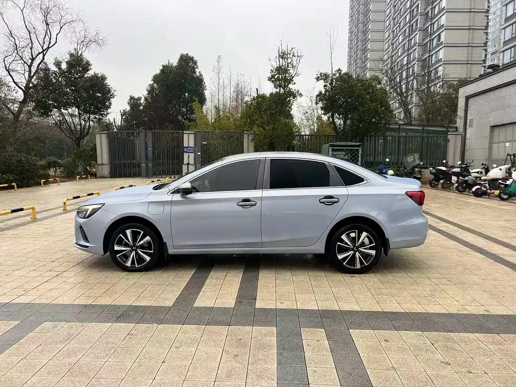 RISING AUTO FEIFAN ER6