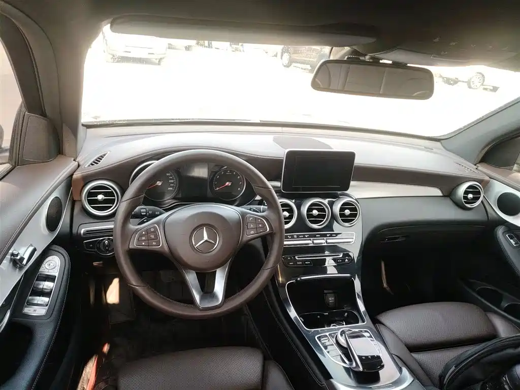 Mercedes-Benz GLC 2019 GLC 200 L 4MATIC