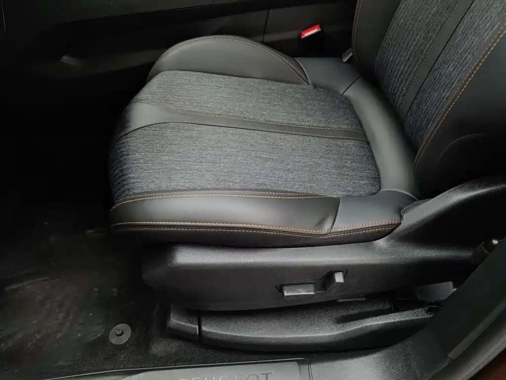 Peugeot 4008 — миниатюра 20