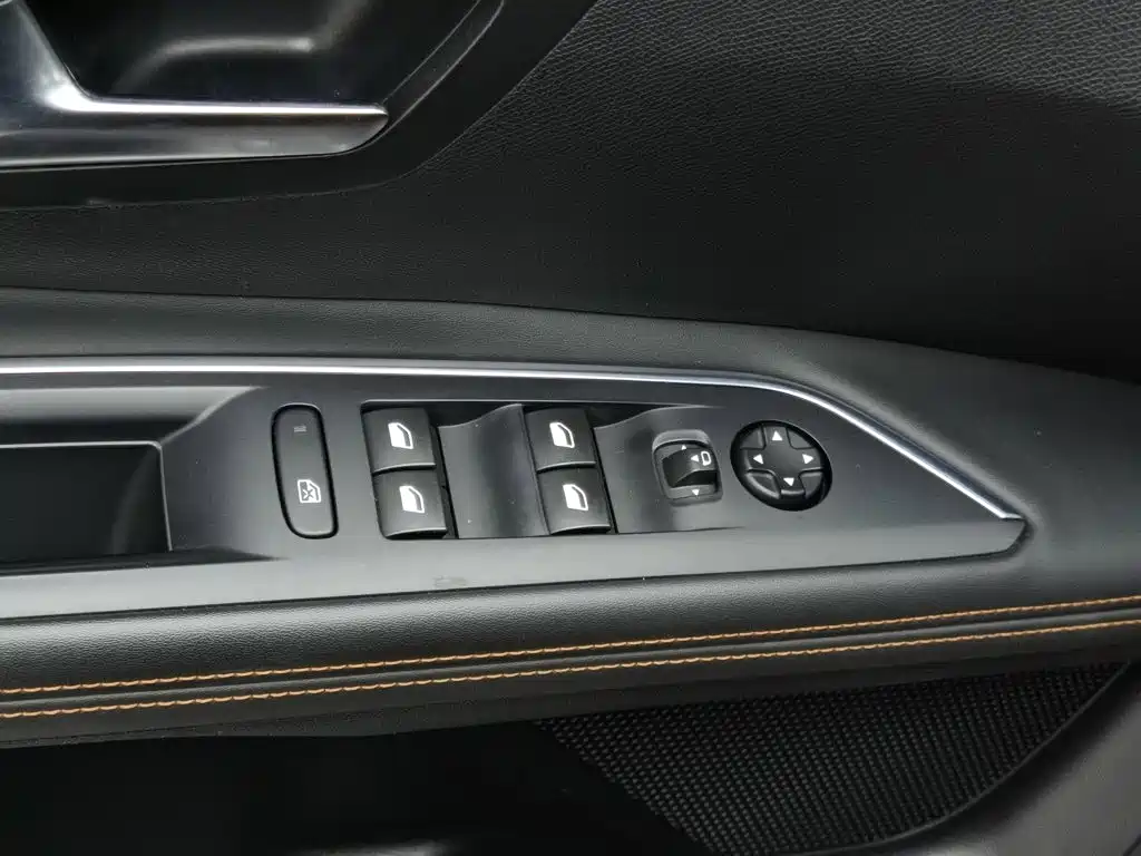 Peugeot 4008 — миниатюра 9