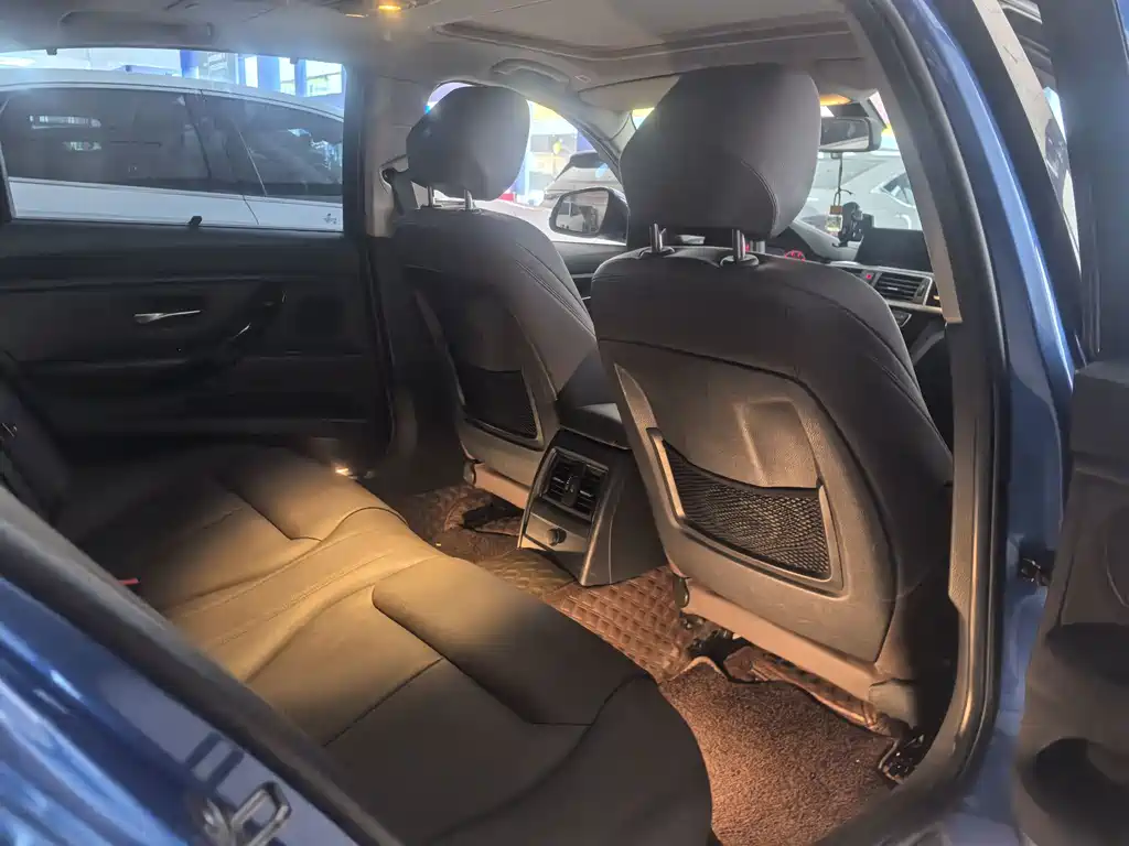 BMW 3 Series — миниатюра 9