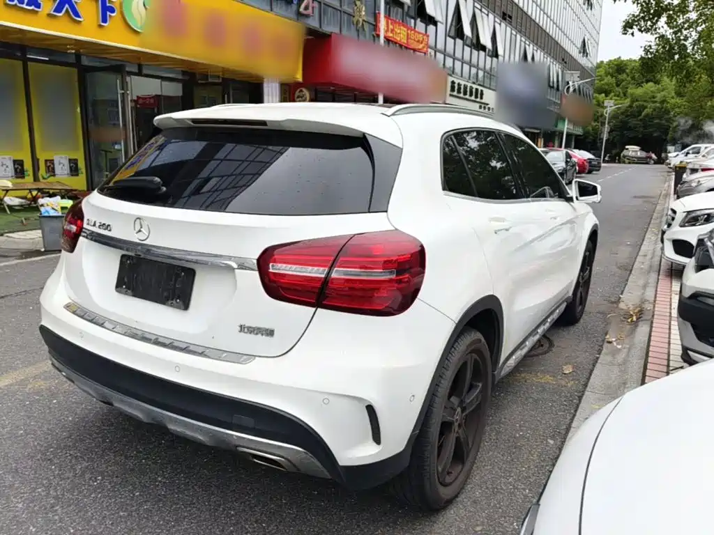 Mercedes-Benz GLA — миниатюра 7