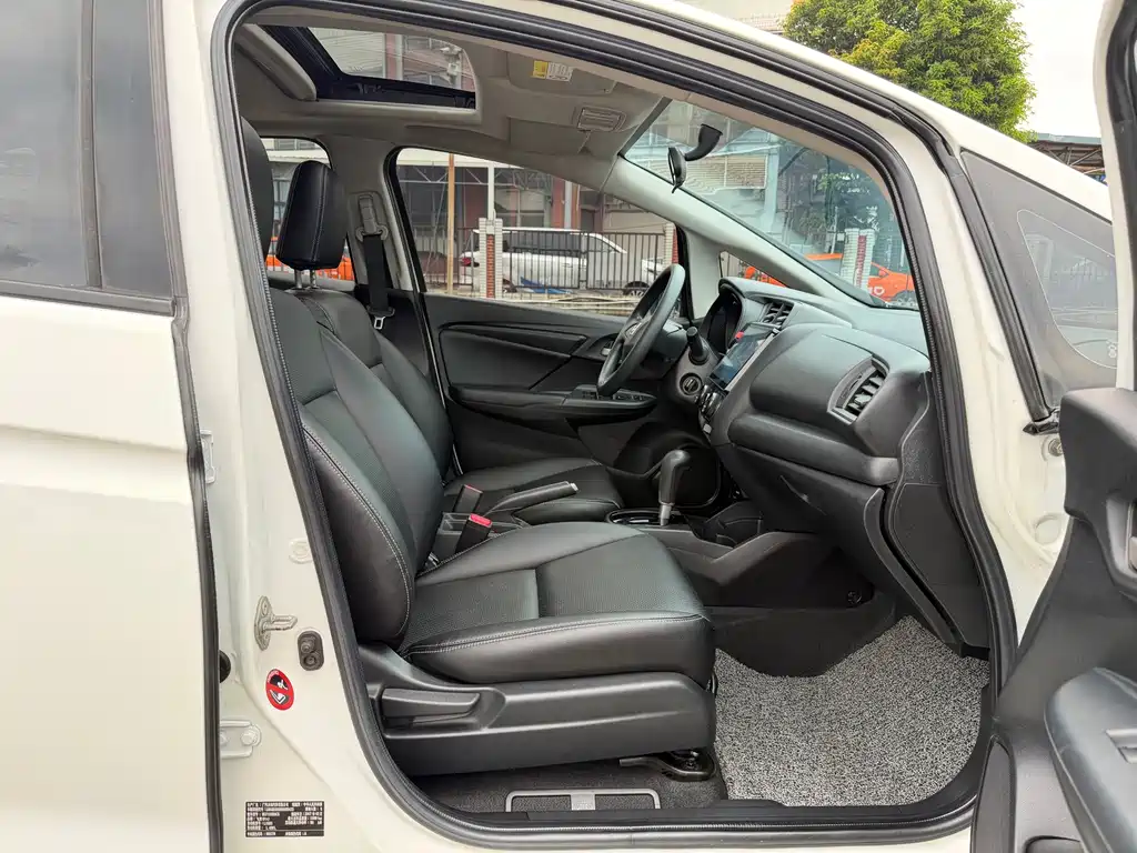 Honda Fit — миниатюра 19