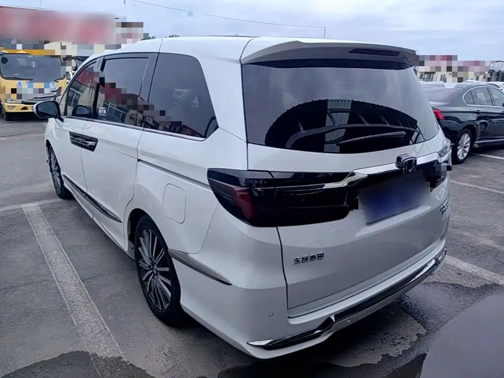 Honda Elysion — миниатюра 5