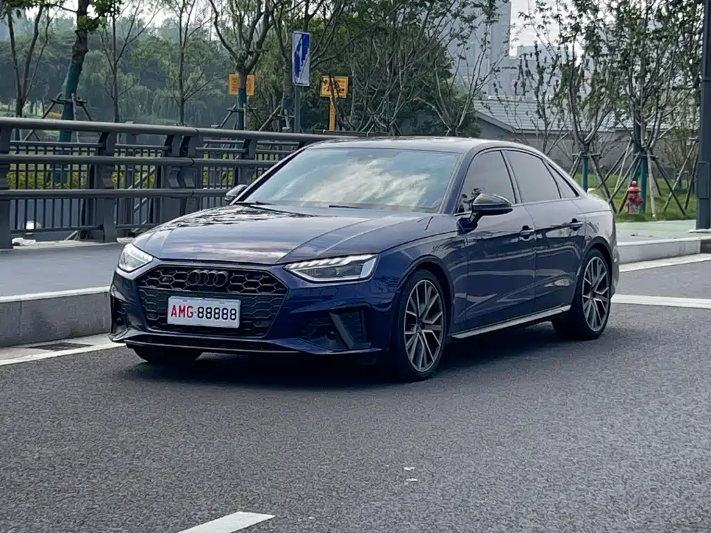 Audi S4