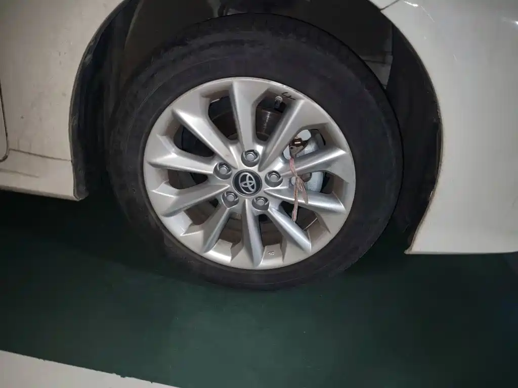 Toyota Corolla — миниатюра 8