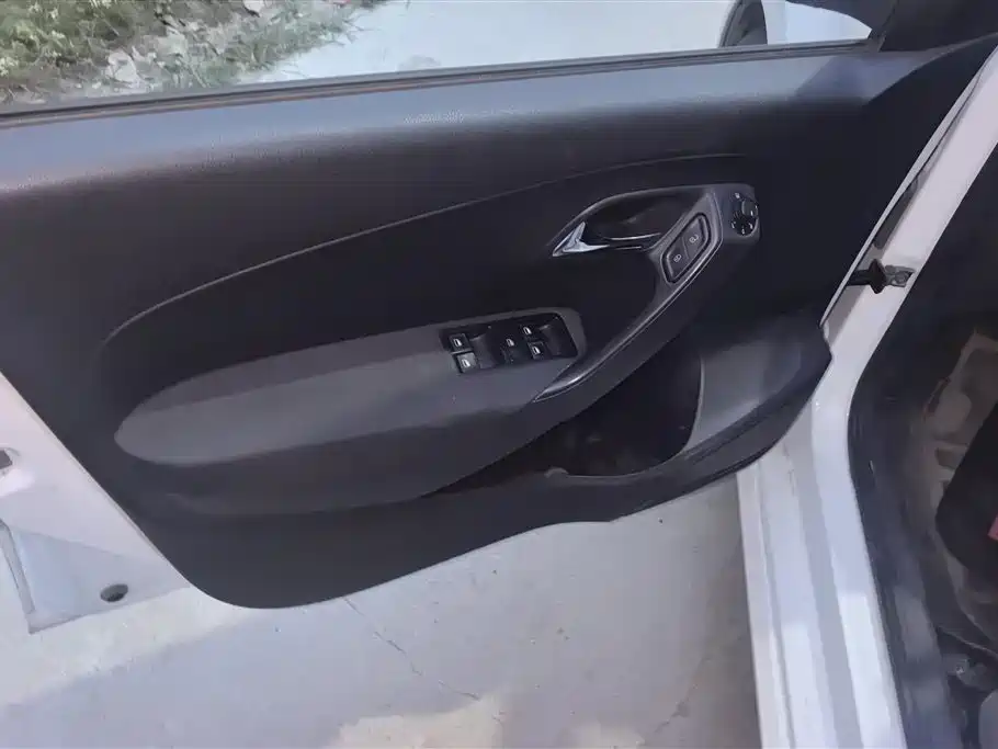 Volkswagen Polo 2016 1.4L MT