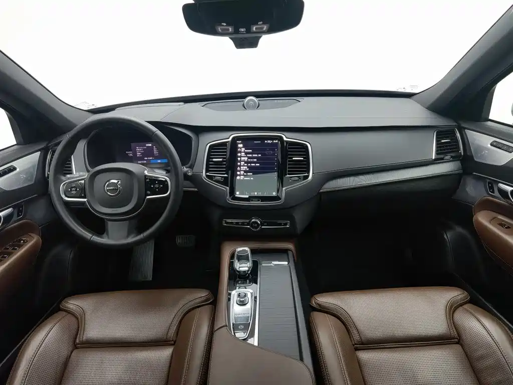 Volvo XC90 2023 T8 RECHARGE Luxury 7 мест