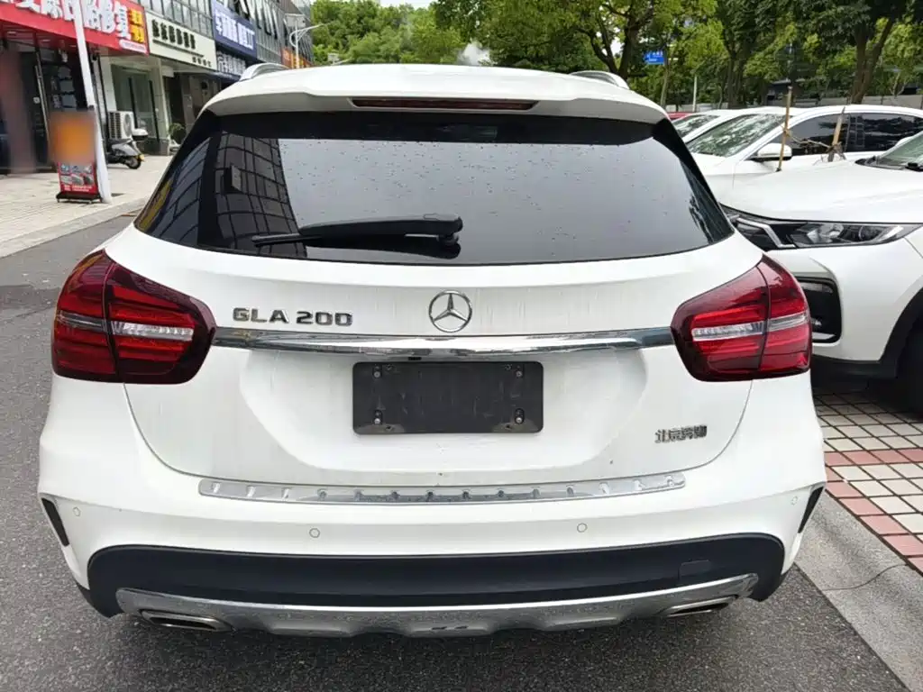 Mercedes-Benz GLA — миниатюра 6