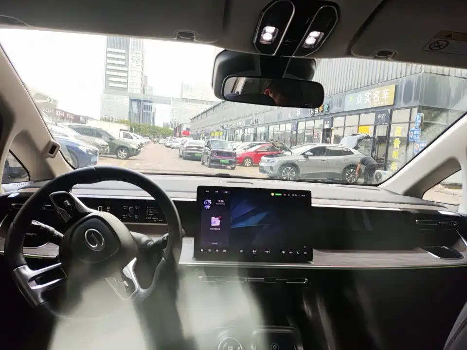 GAC Motor Trumpchi E8 PHEV — миниатюра 6