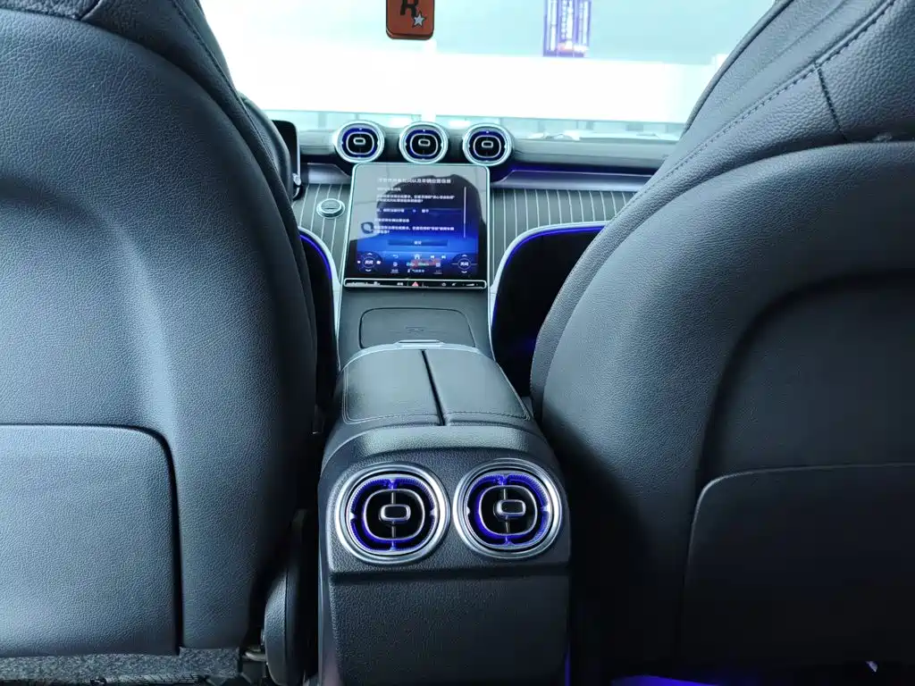 Mercedes-Benz C-Class — миниатюра 15