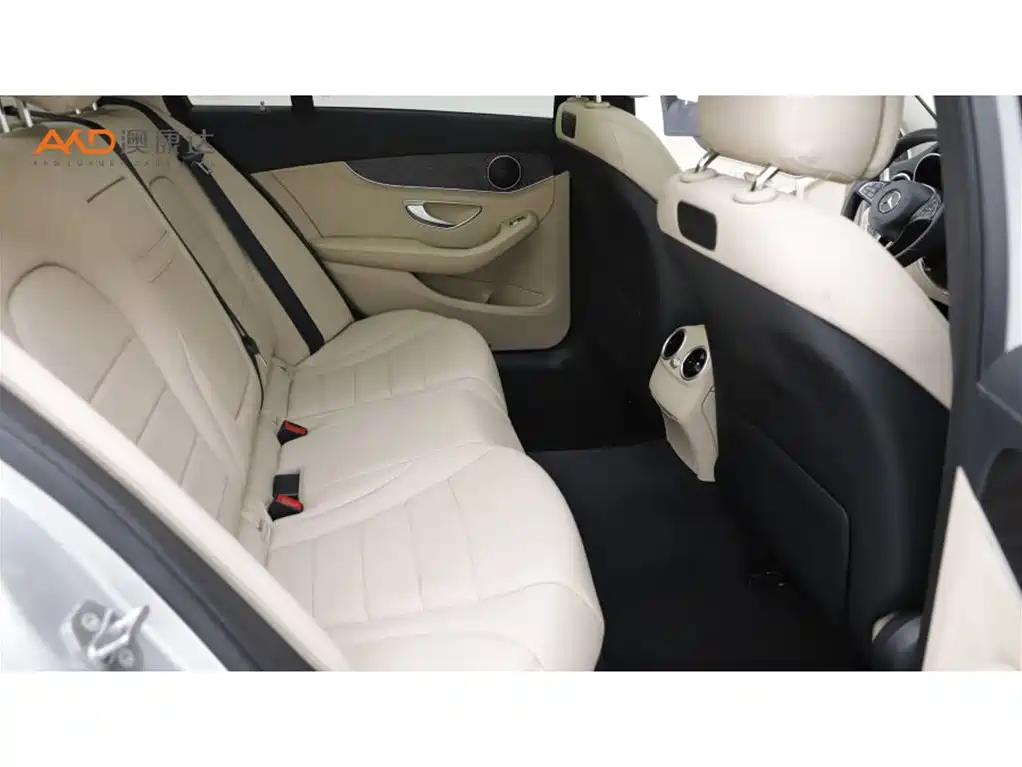 Mercedes-Benz C-Class — миниатюра 8