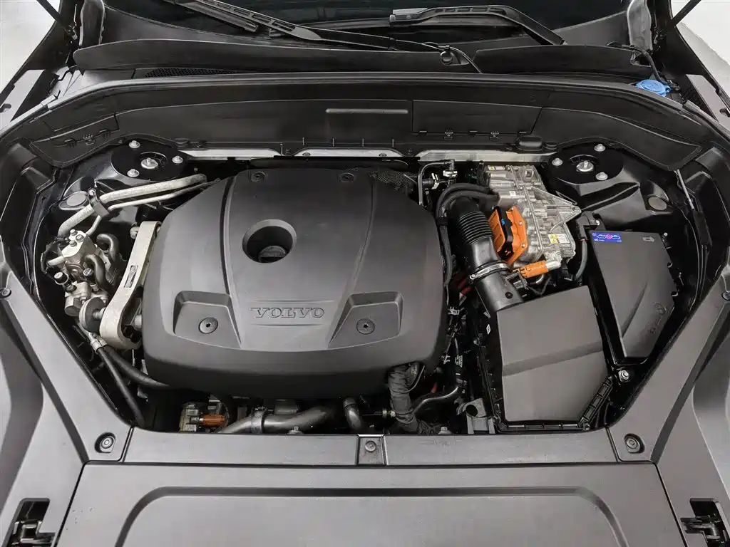 Volvo XC90 2023 T8 RECHARGE Luxury 7 мест