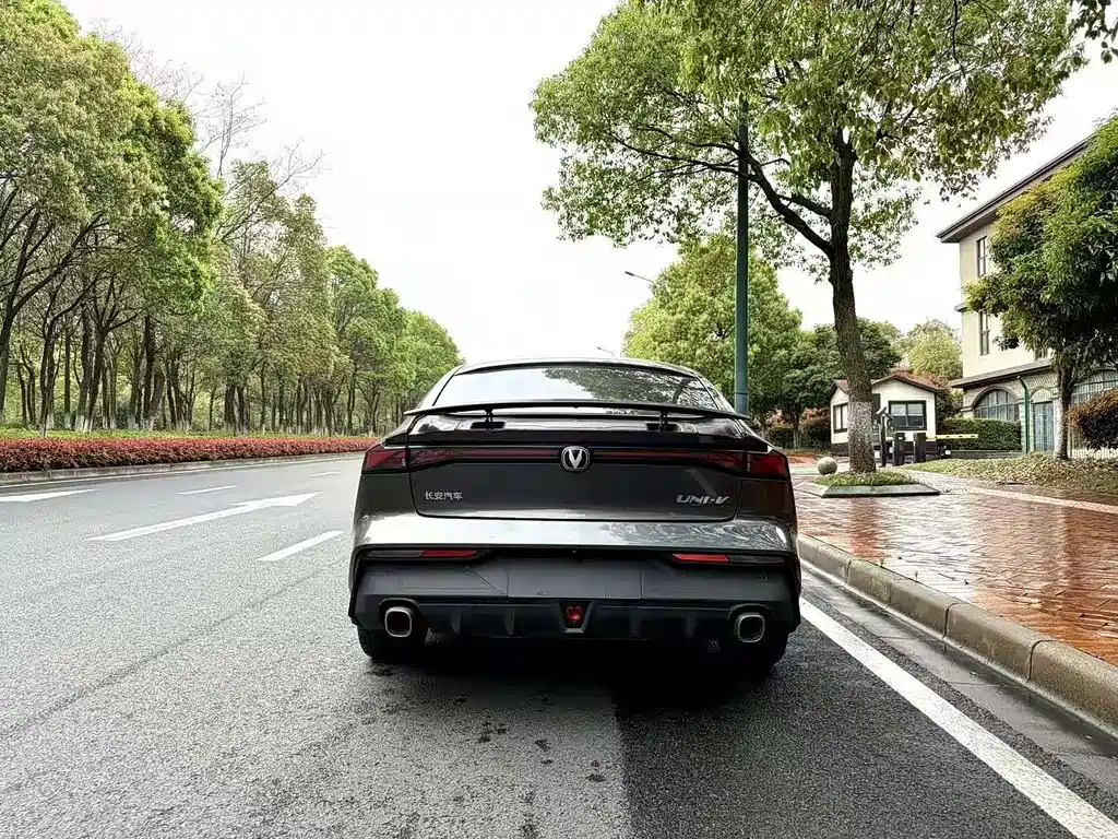 Changan UNI-V — миниатюра 4