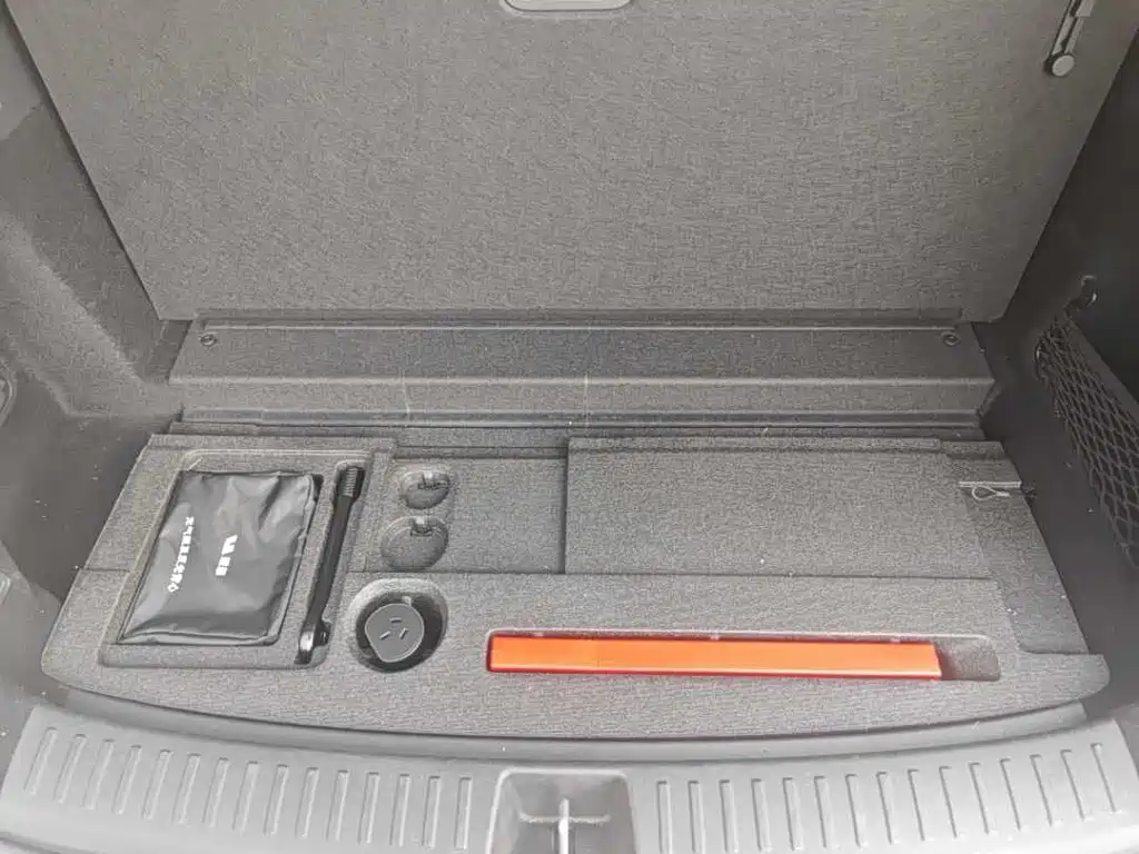 Li Auto Li L6 — миниатюра 9