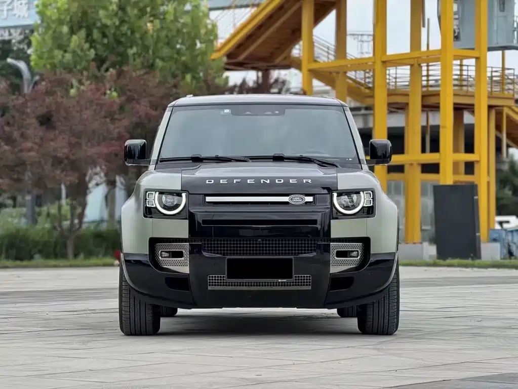 LAND ROVER  DEFENDER