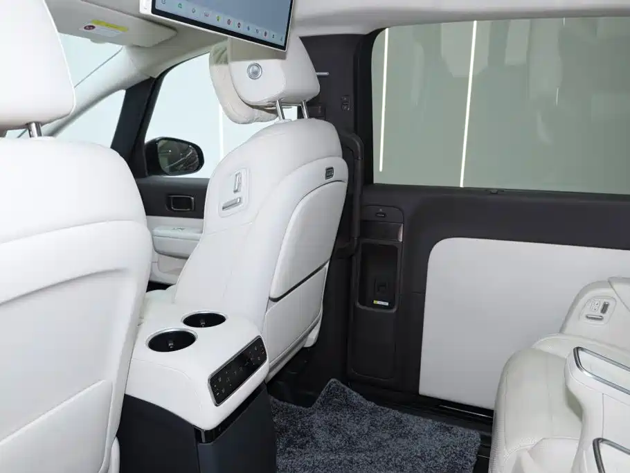Li Auto Li MEGA — миниатюра 23
