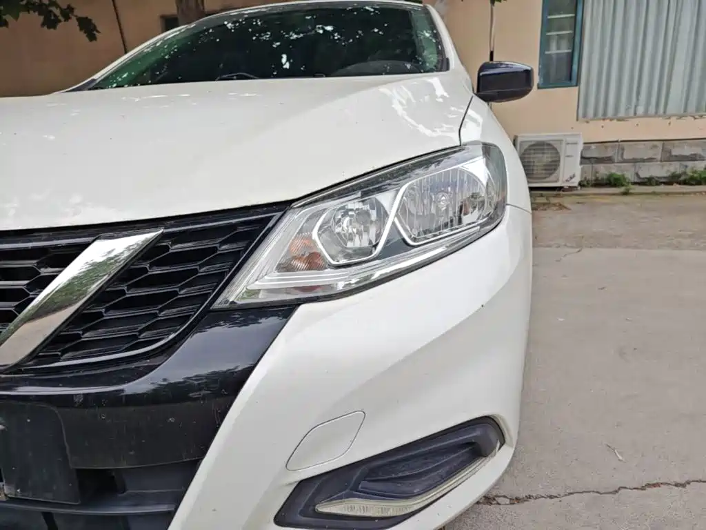 Nissan Tiida — миниатюра 24