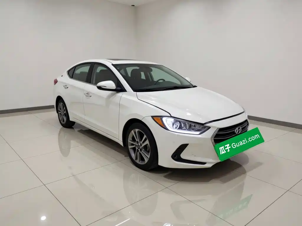 Hyundai Elantra — миниатюра 3