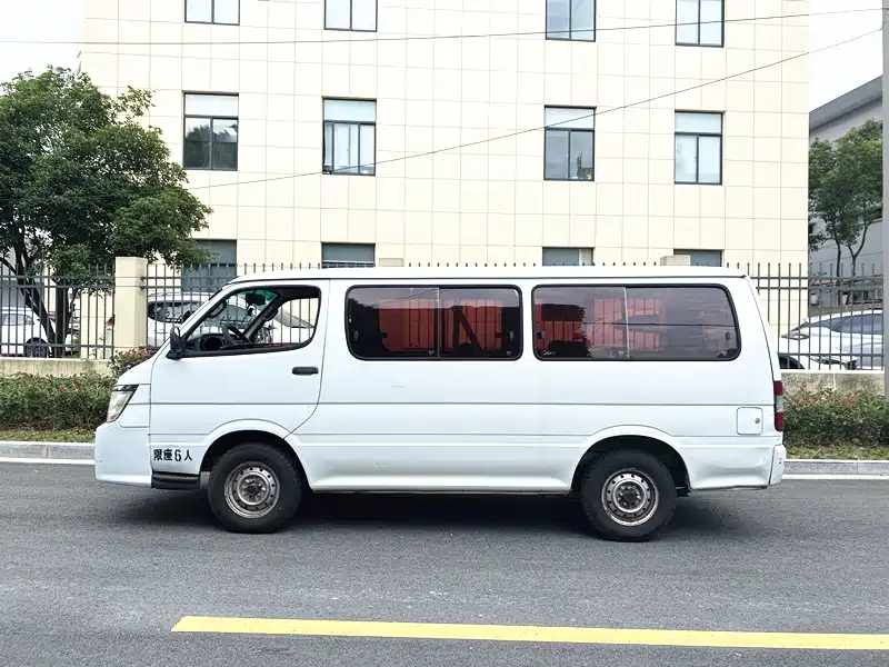 Jinbei Haise 2014 2.0L V19