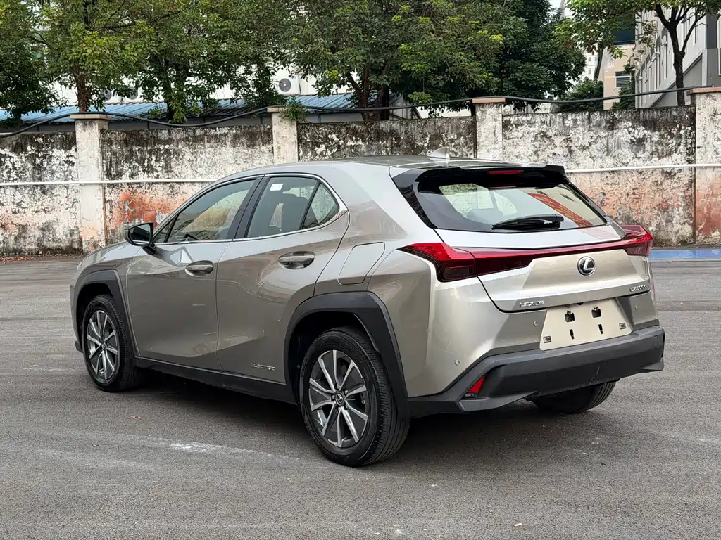 Lexus UX New Energy — миниатюра 12