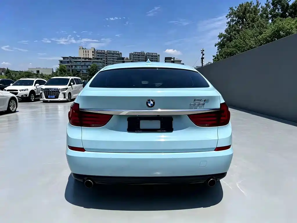 BMW 5 Series GT 5 GT 2013 535i Lead