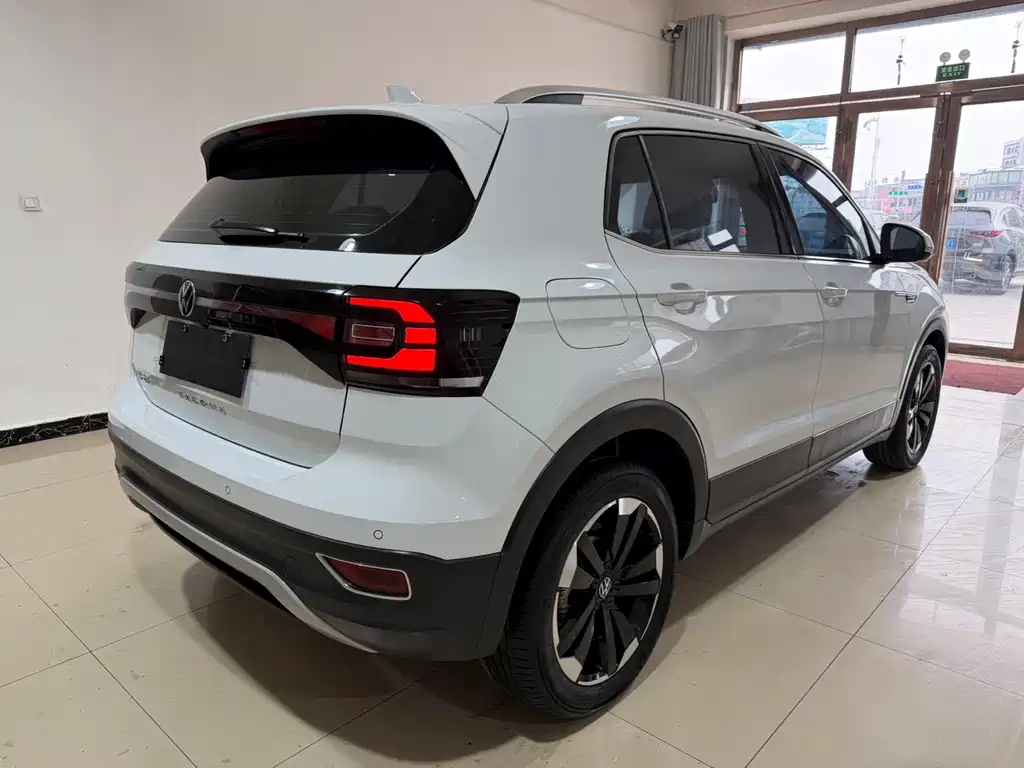 VOLKSWAGEN EXPLORING THE SHADOW