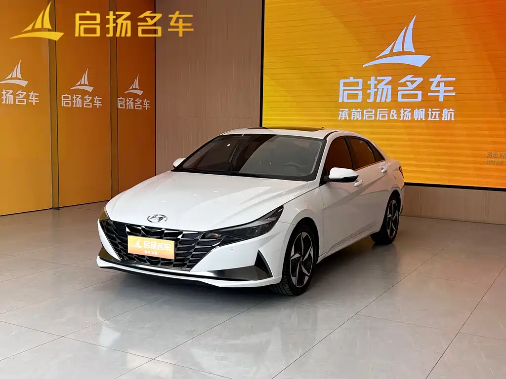 Hyundai Elantra 2022