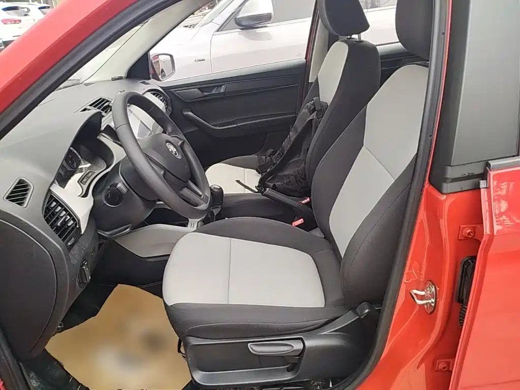 Skoda Fabia — миниатюра 15