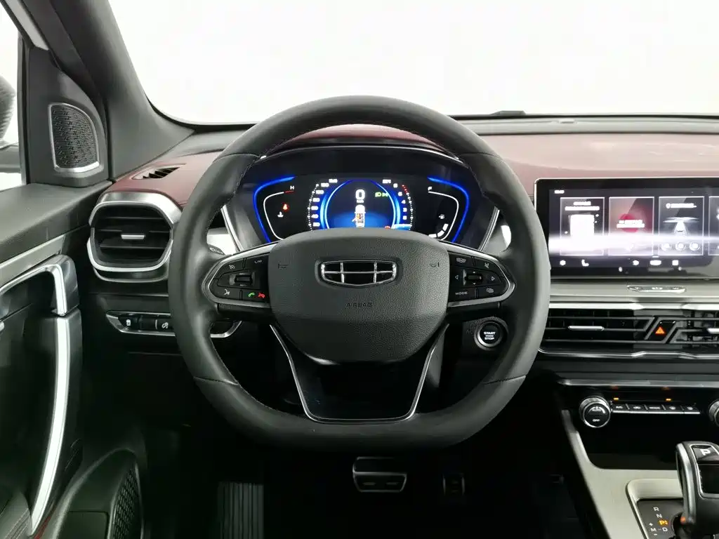 Geely Binyue — миниатюра 11