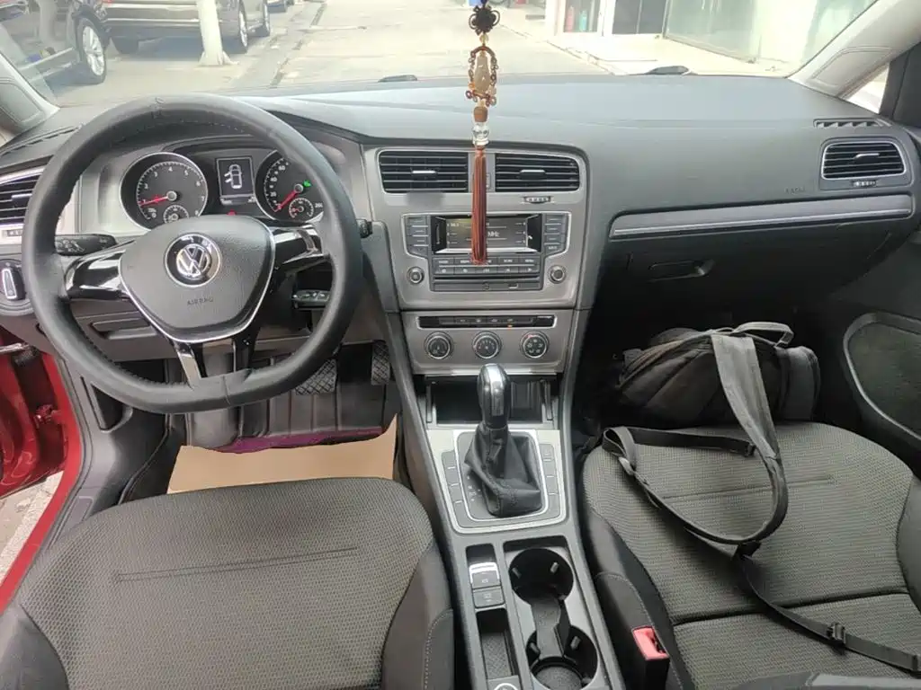 Volkswagen Golf — миниатюра 10