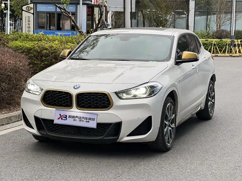 BMW X2