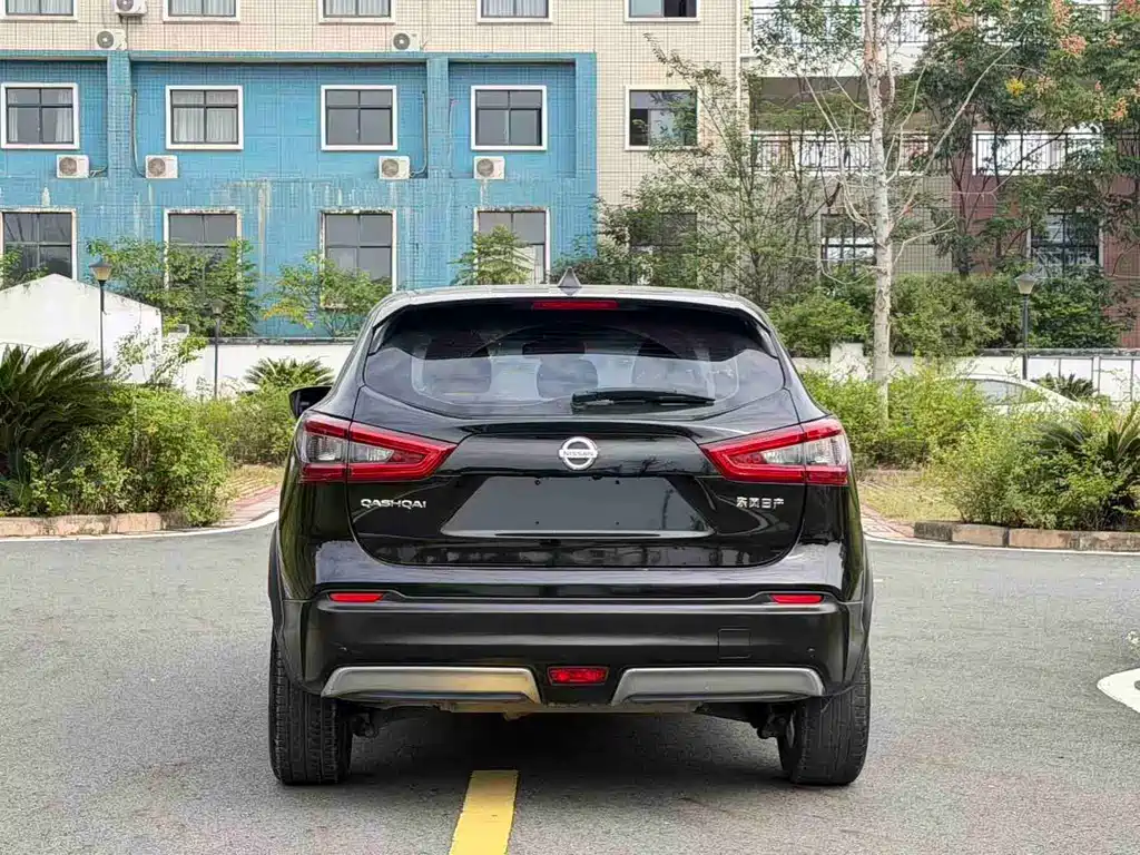Nissan Qashqai — миниатюра 5