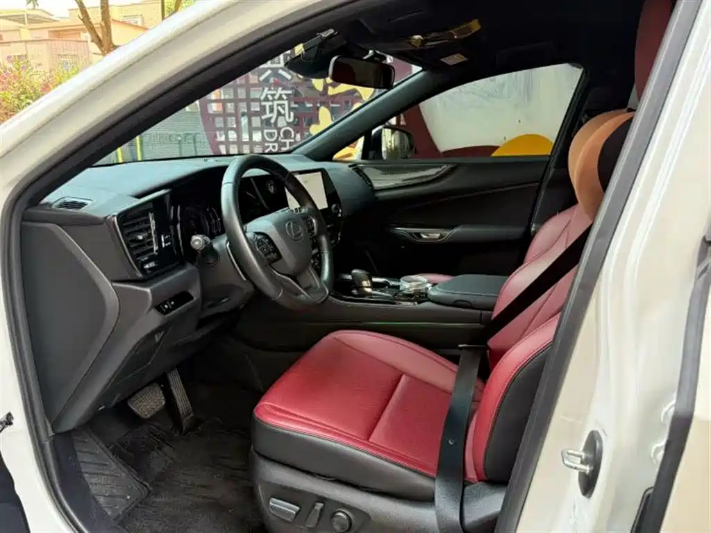 Lexus NX — миниатюра 4