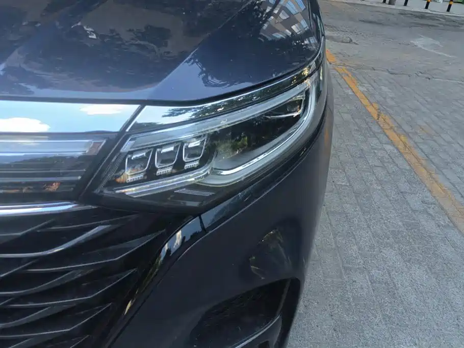 Roewe iMAX8 2022 400TGI