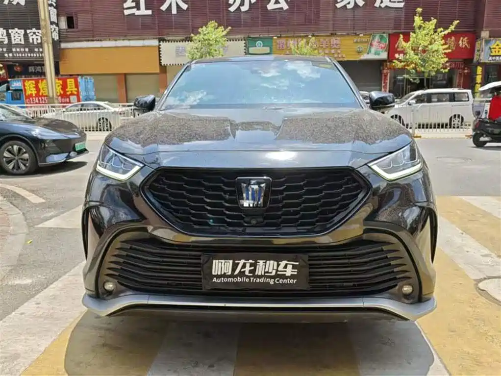 Toyota Crown Kluger — миниатюра 2