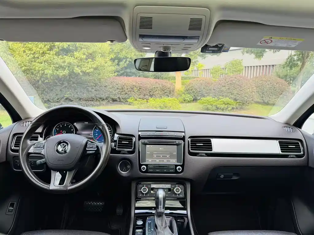 Volkswagen Touareg — миниатюра 8