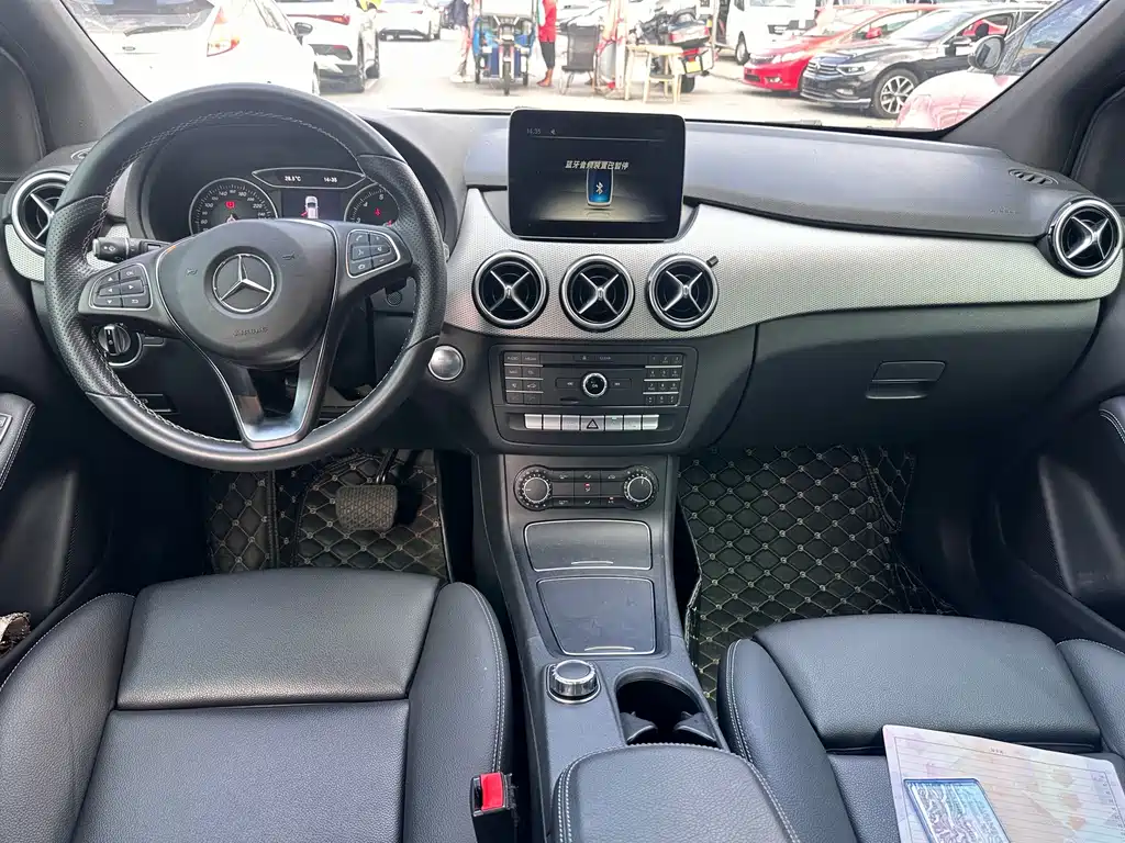 Mercedes-Benz B-Class — миниатюра 2