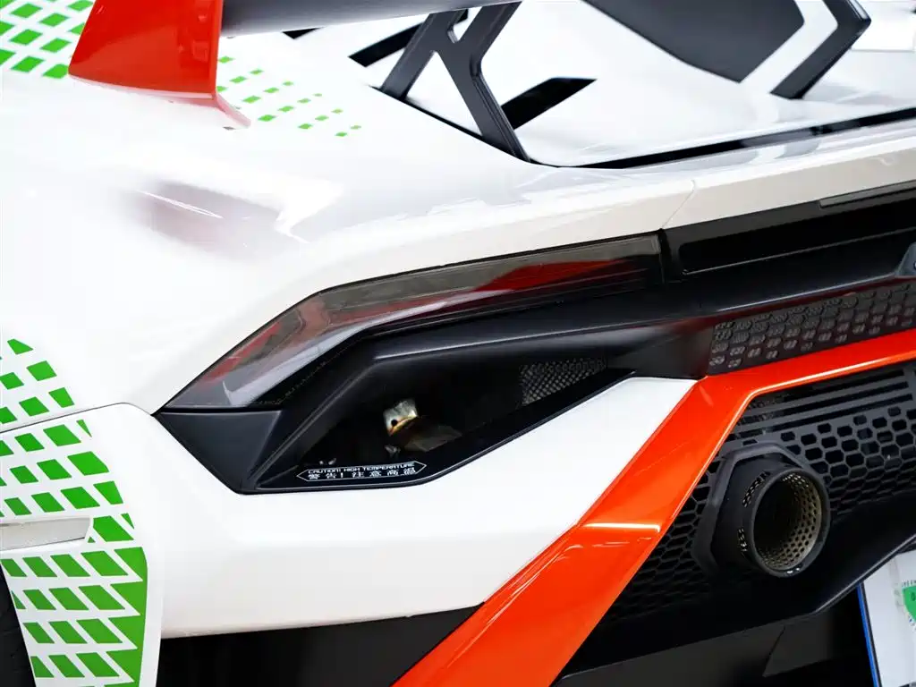 LAMBORGHINI HURACÁN