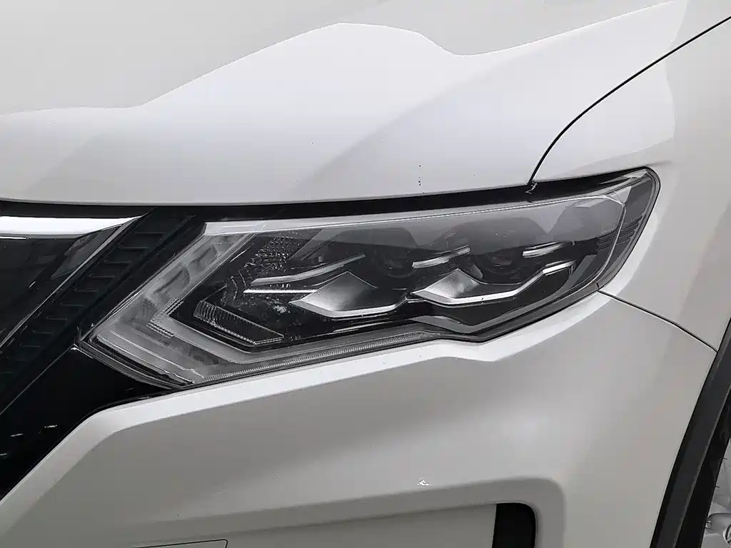 Nissan X-Trail — миниатюра 7