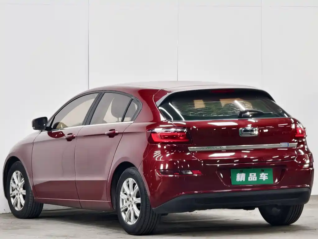 Qoros 3 2016 1.6L AT