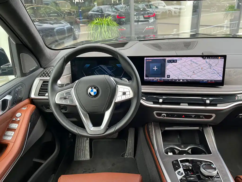 BMW X7 — миниатюра 11
