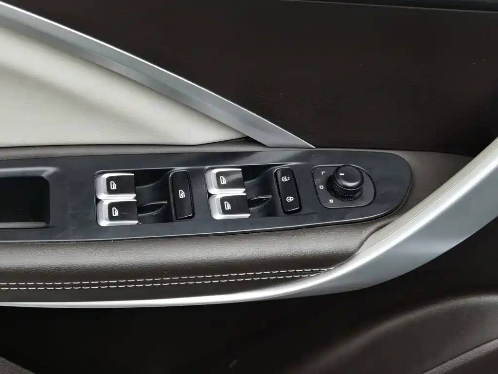 Geely Jia Ji — миниатюра 9