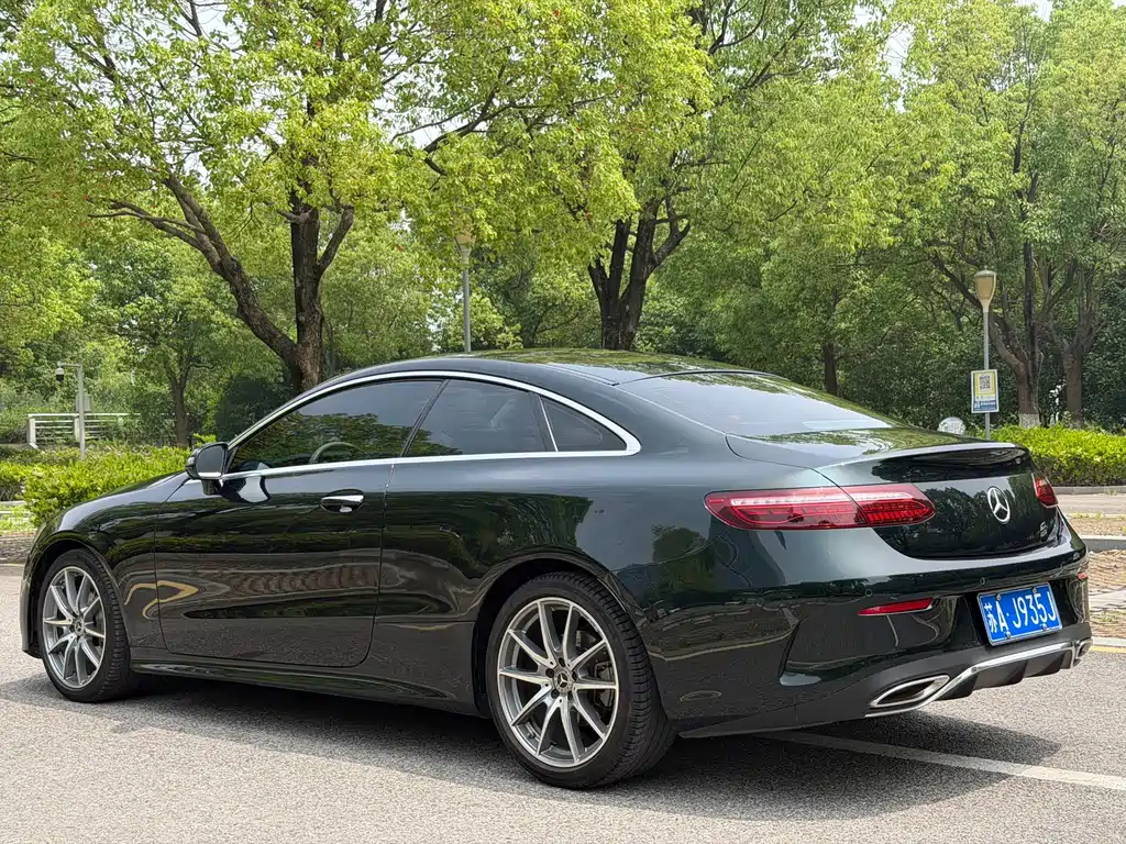 Mercedes-Benz E-Class (Import) — миниатюра 19