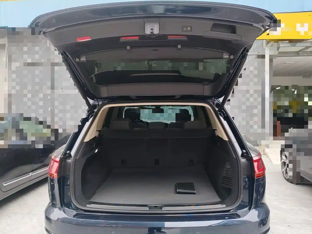 Volkswagen Touareg — миниатюра 19