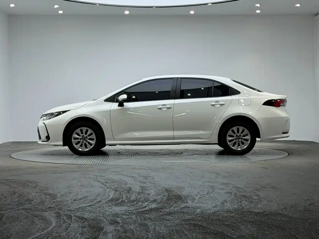 Toyota Corolla — миниатюра 2