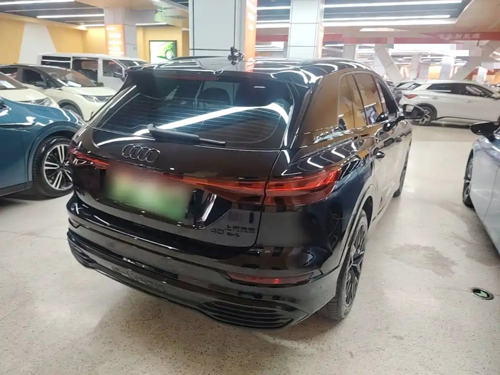 Audi Q5 e-tron — миниатюра 7