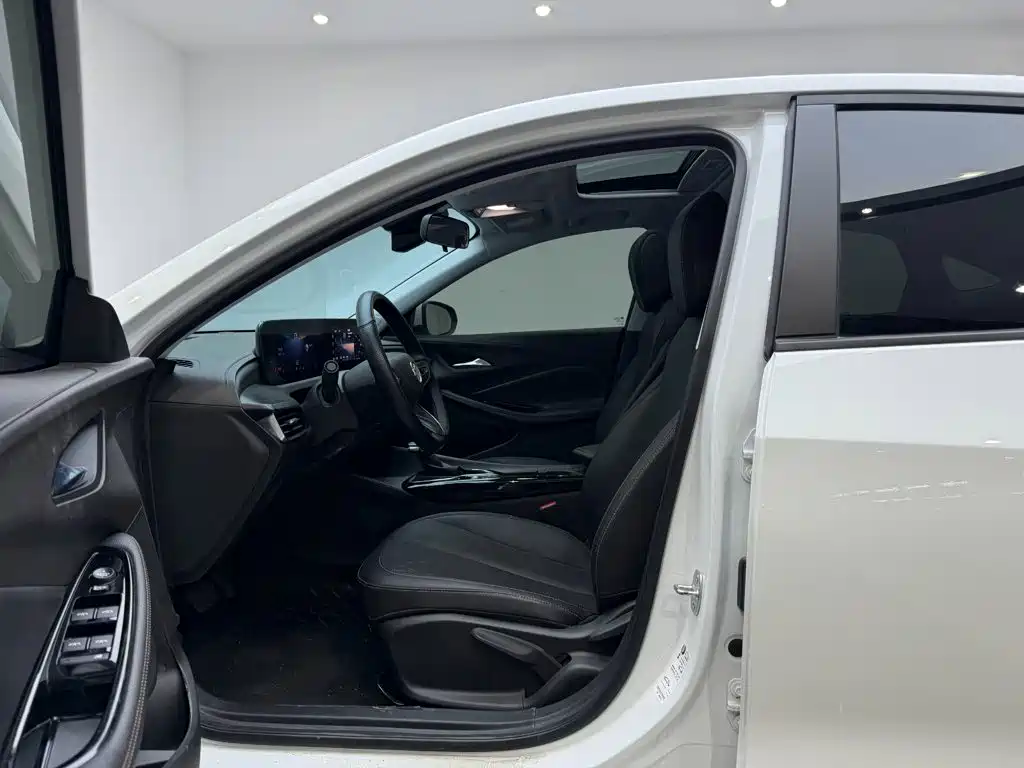 Buick Verano — миниатюра 18