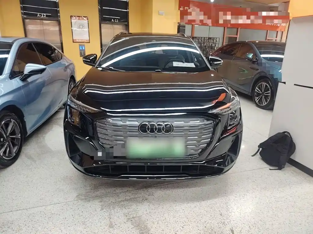 Audi Q5 e-tron — миниатюра 3